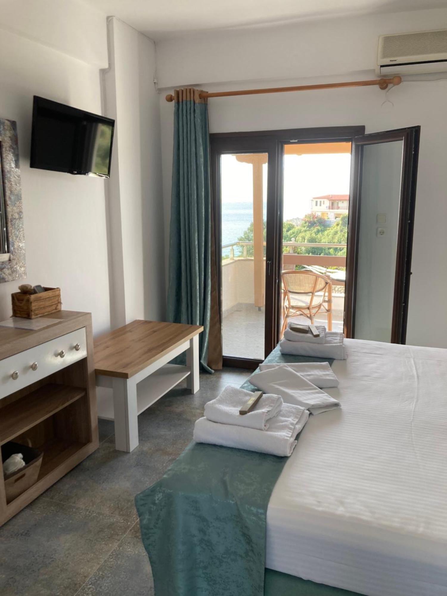 Marianna Sea View Afitos Apartment Bagian luar foto
