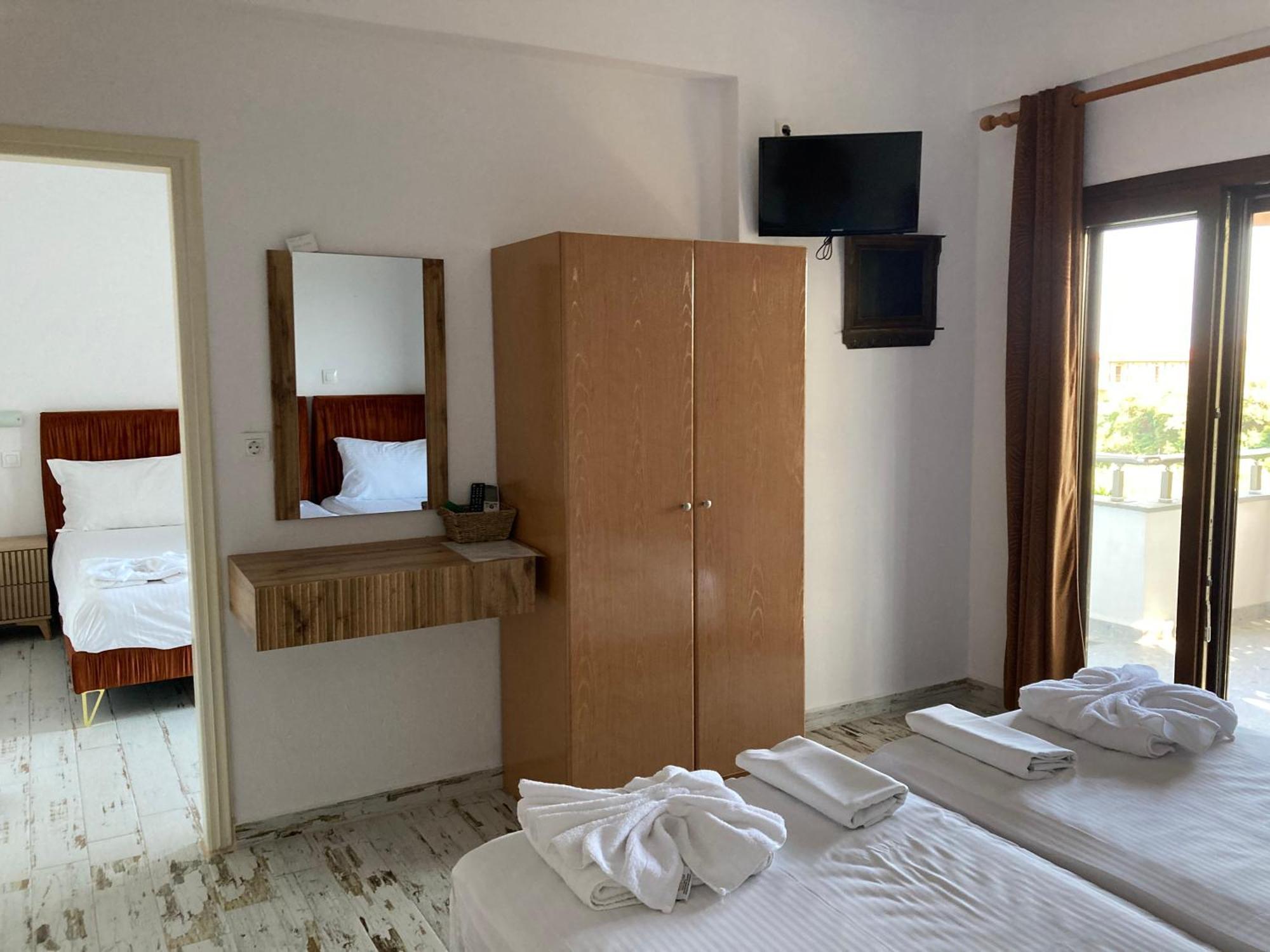 Marianna Sea View Afitos Apartment Bagian luar foto