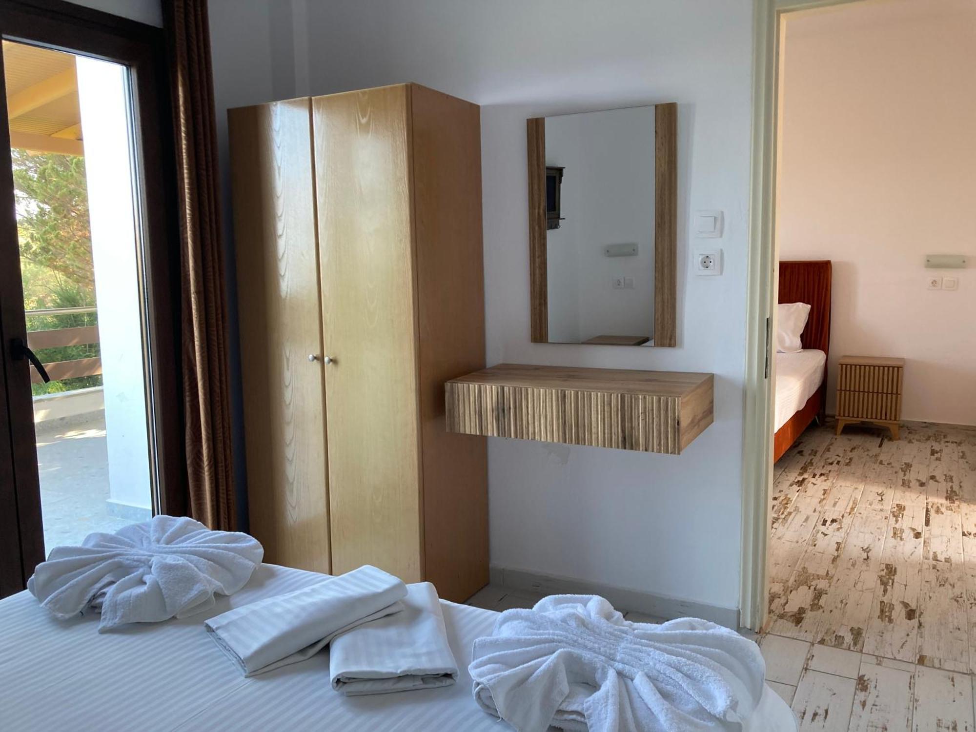 Marianna Sea View Afitos Apartment Bagian luar foto